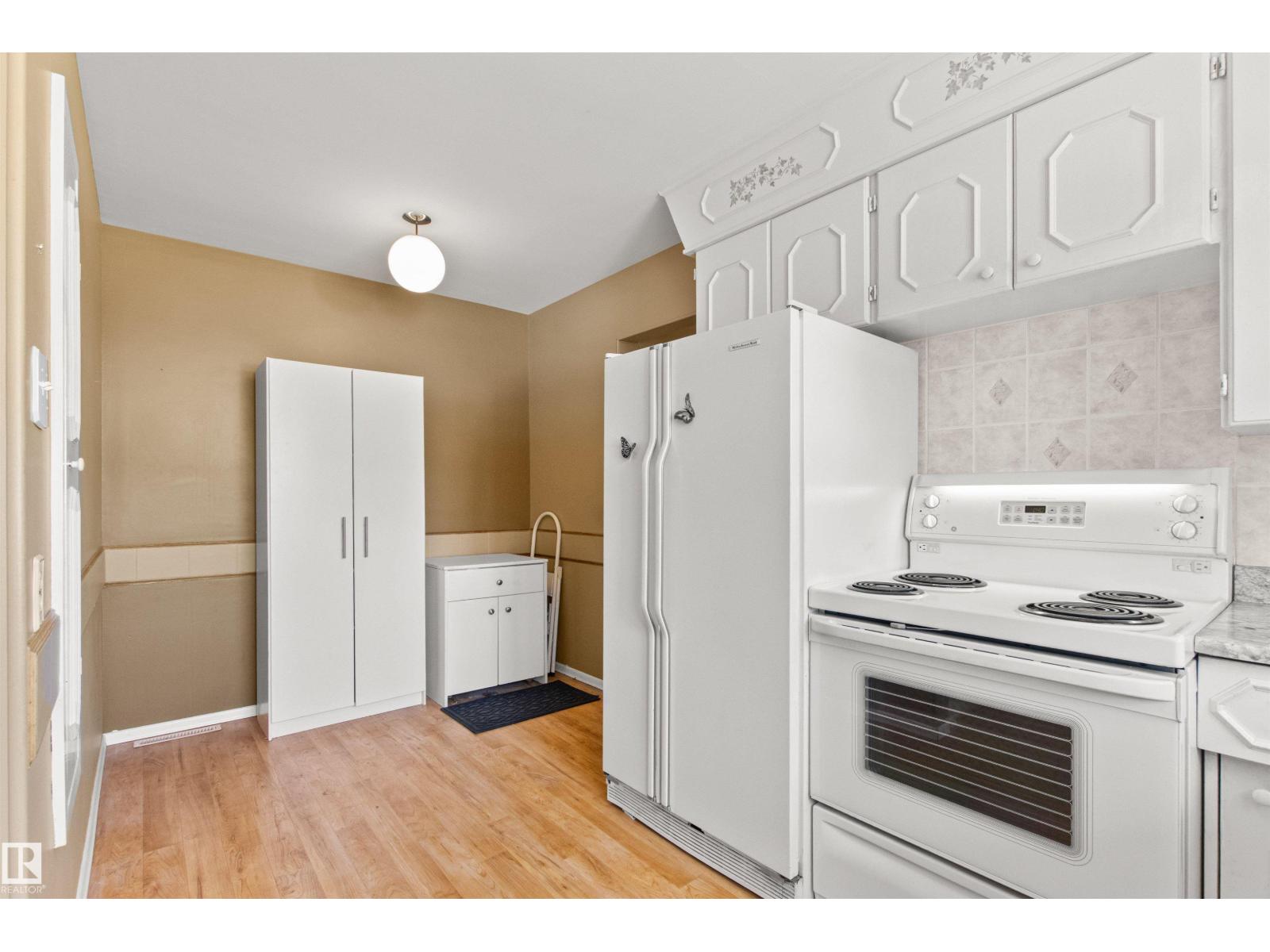 12316 135 AV NW - 15