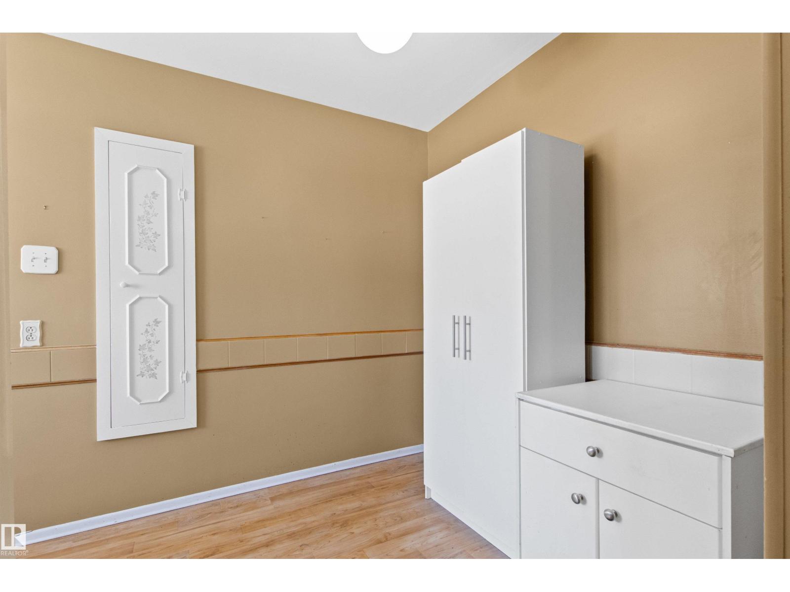 12316 135 AV NW - 18