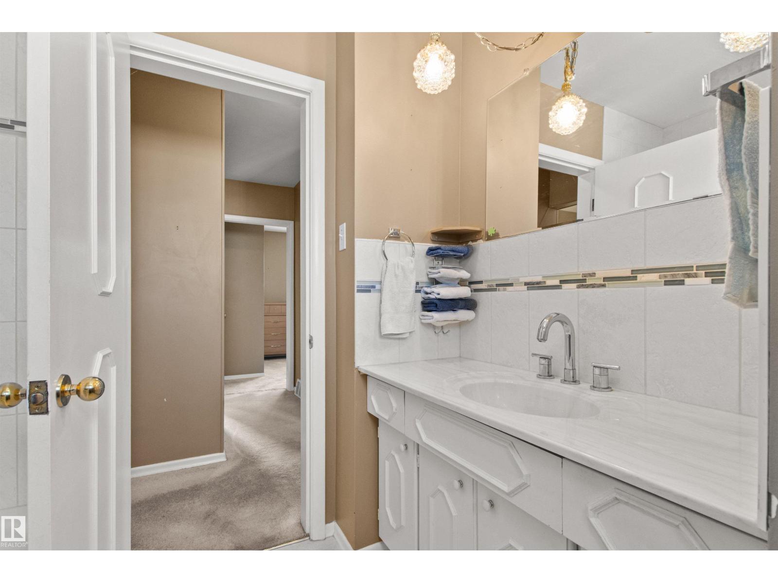 12316 135 AV NW - 28