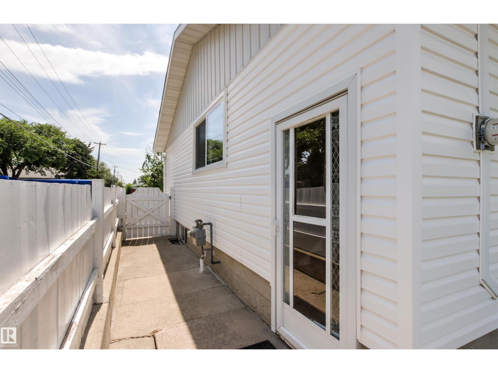 12316 135 AV NW - 57