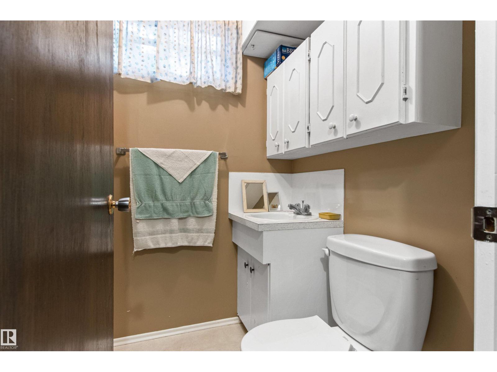 12316 135 AV NW - 46