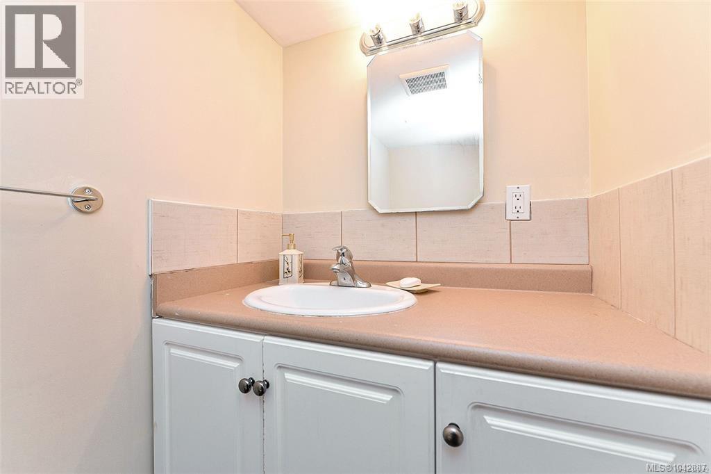4589 Scarborough Rd - 20