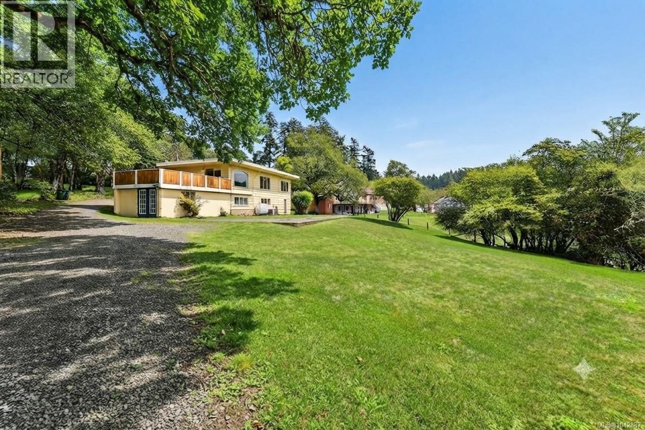 4589 Scarborough Rd - 3
