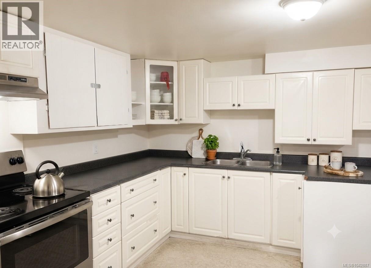 4589 Scarborough Rd - 23