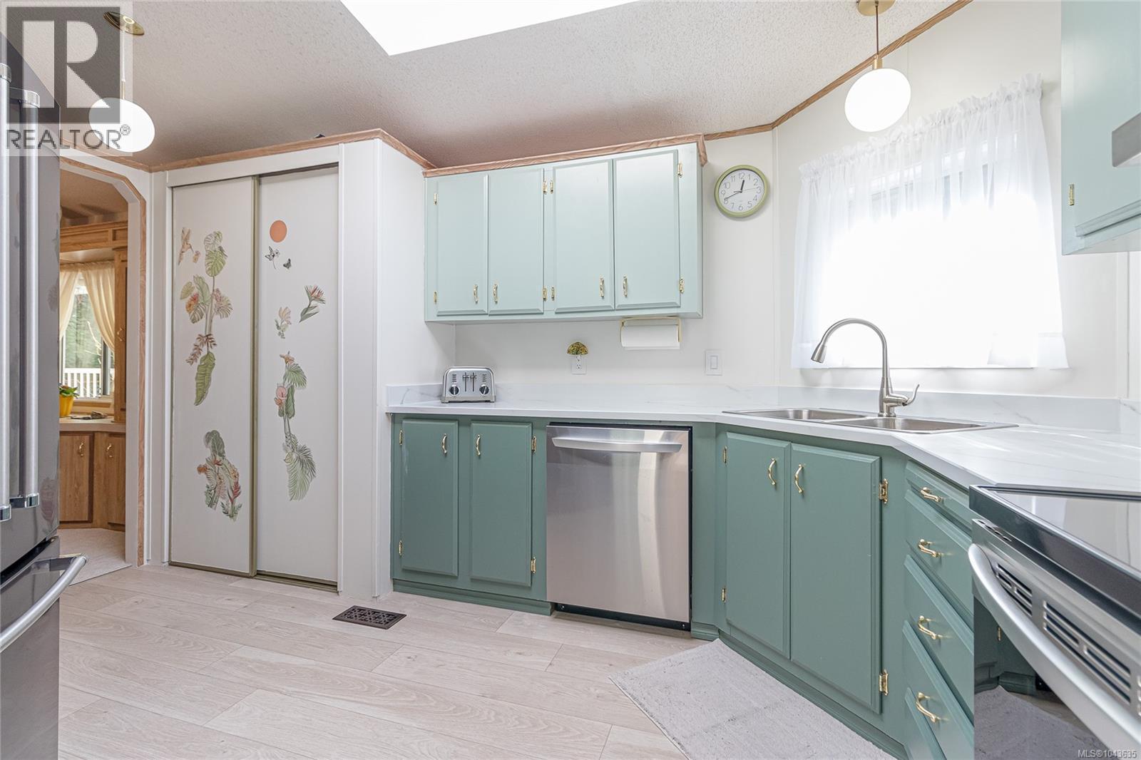 1552 Terrien Rd - 21