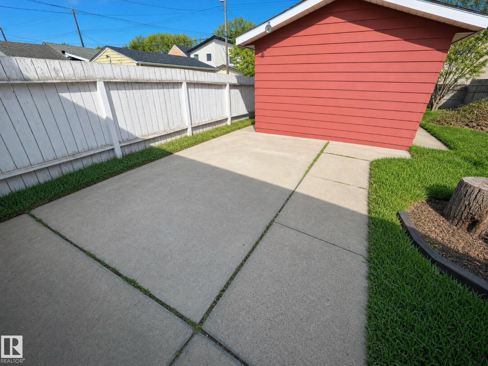 11405 97 ST NW - 4