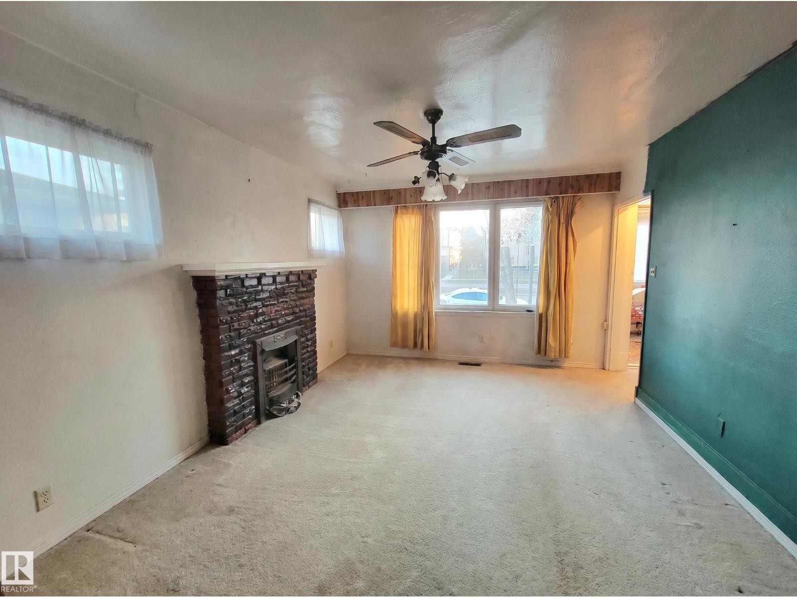 11405 97 ST NW - 8