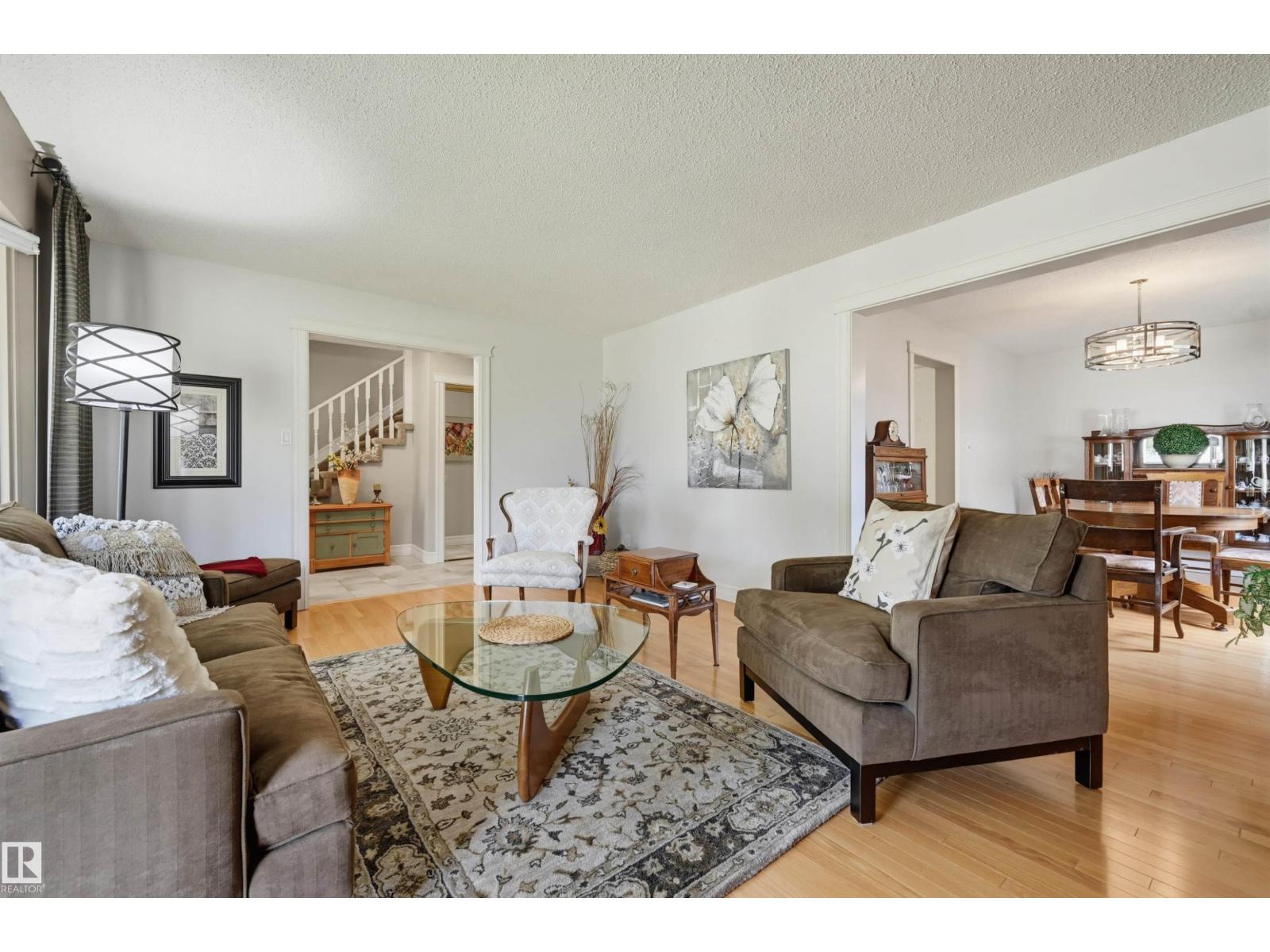 8724 187 ST NW - 10