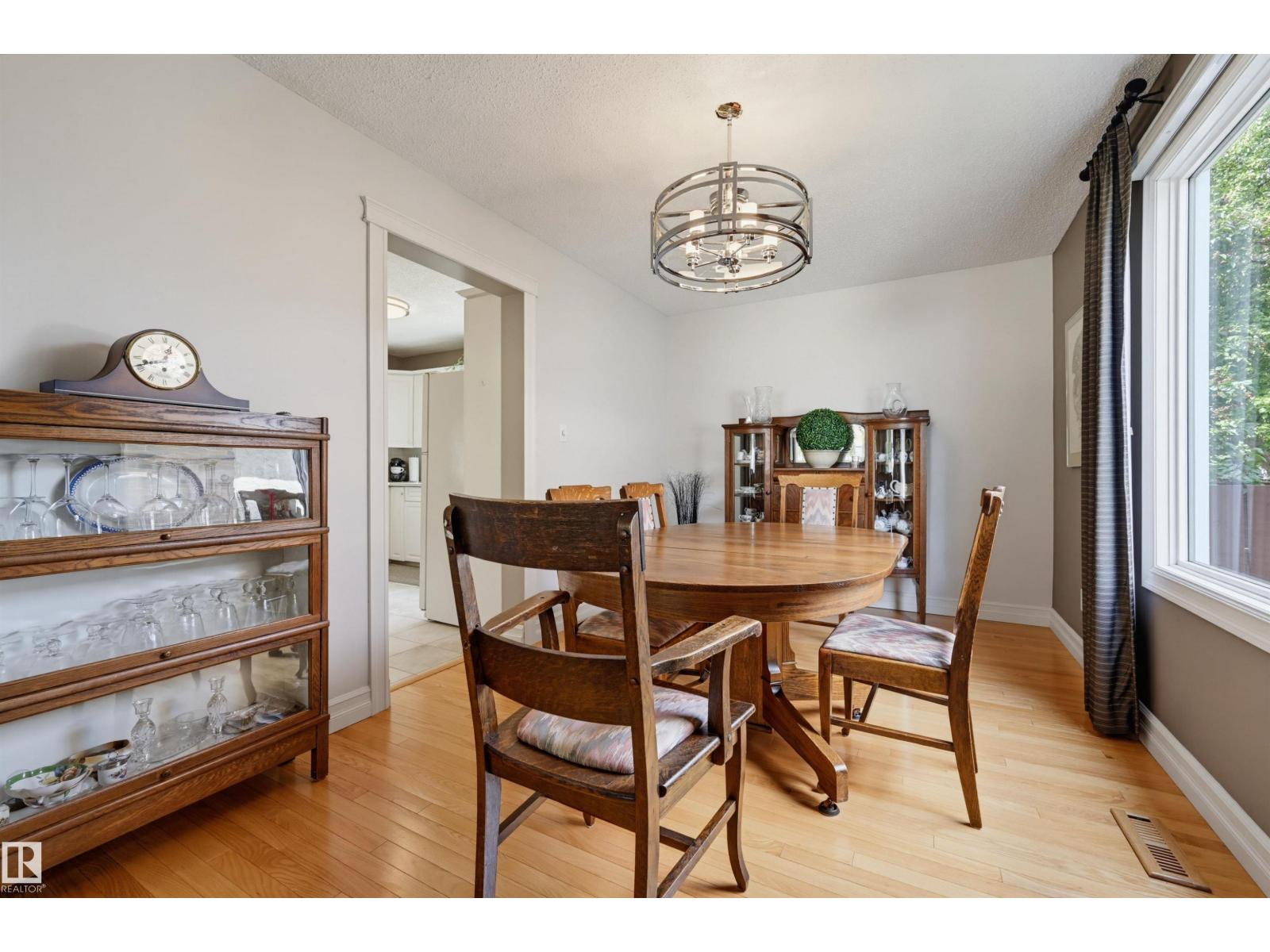 8724 187 ST NW - 11