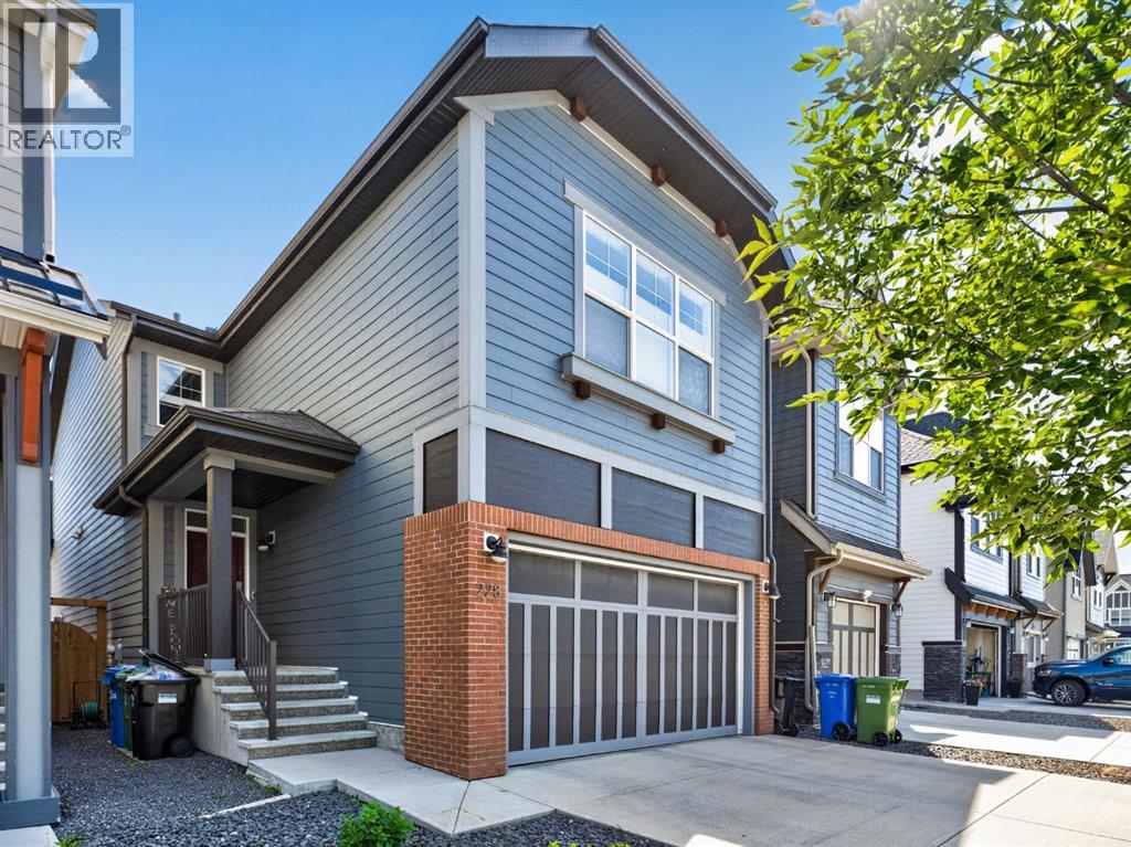 228 Masters Crescent SE - 3