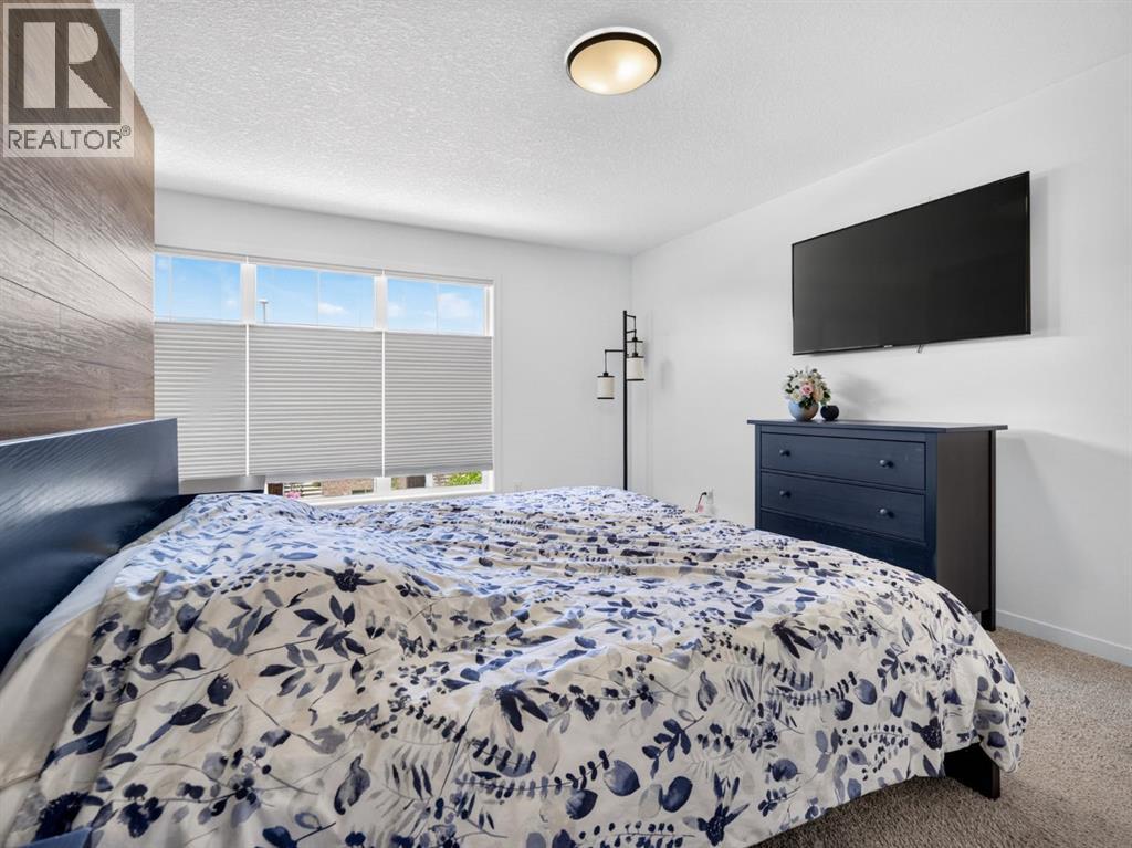 228 Masters Crescent SE - 28