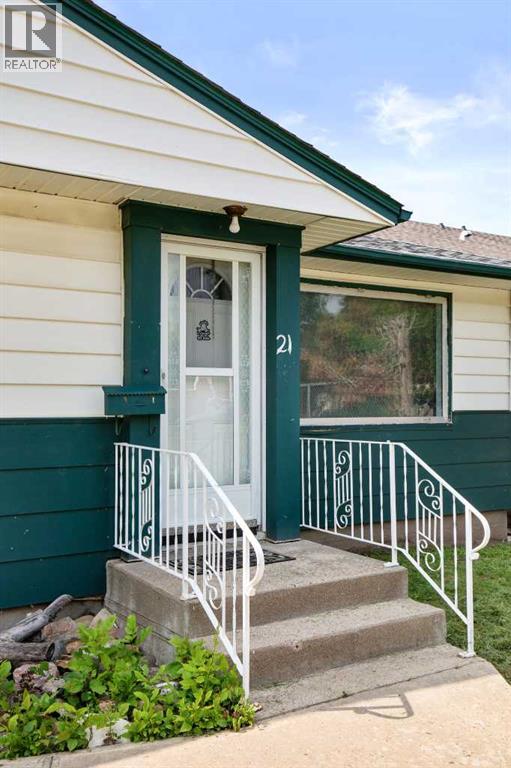 21 5 Street SW - 2