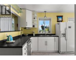 Family room - 2197 Henlyn Dr, Sooke, BC V9Z0N5 Photo 7
