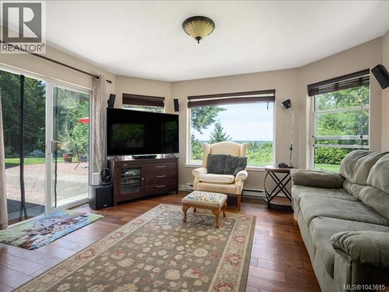 1881 Galvin Pl, Qualicum Beach
