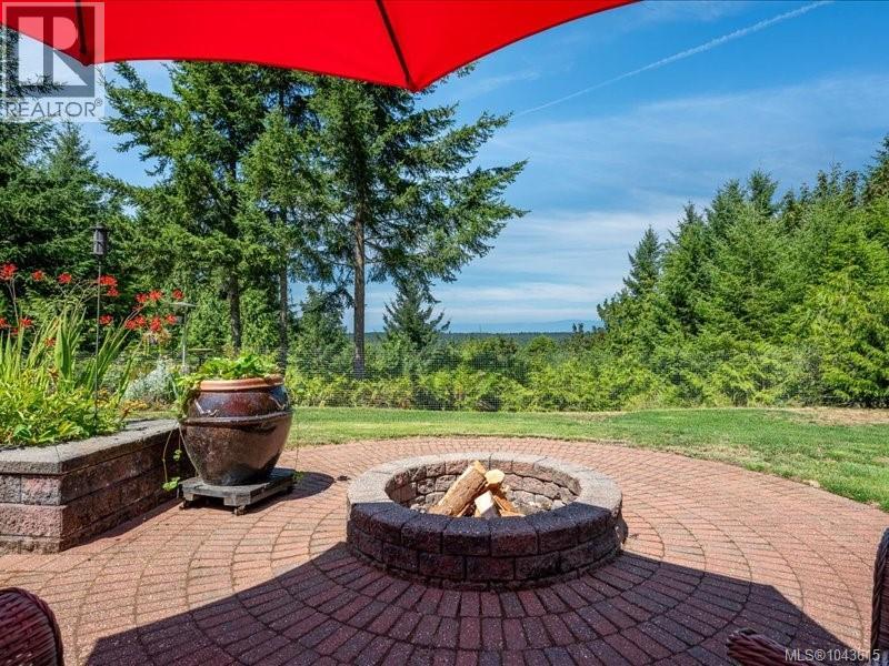 1881 Galvin Pl, Qualicum Beach