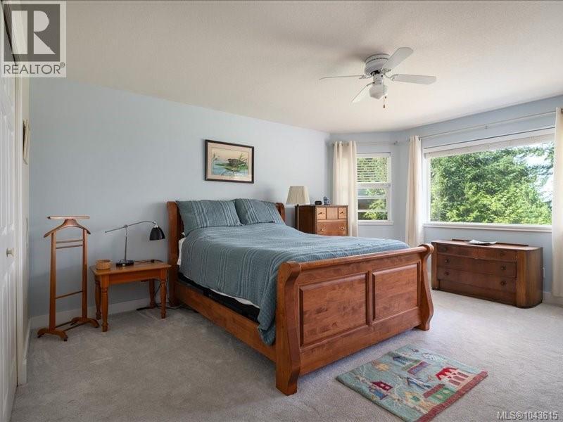 1881 Galvin Pl, Qualicum Beach