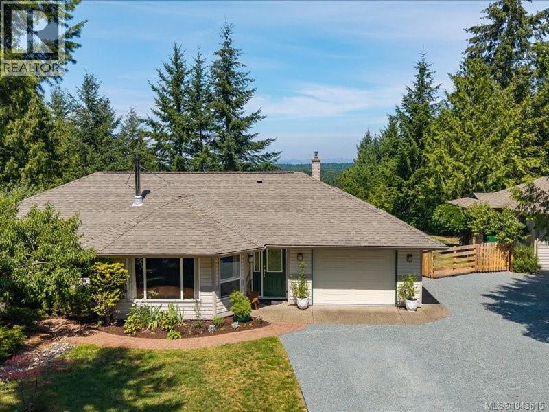 1881 Galvin Pl, Qualicum Beach