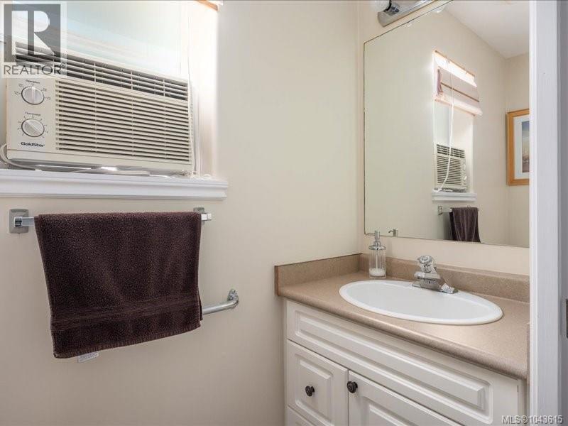 1881 Galvin Pl, Qualicum Beach