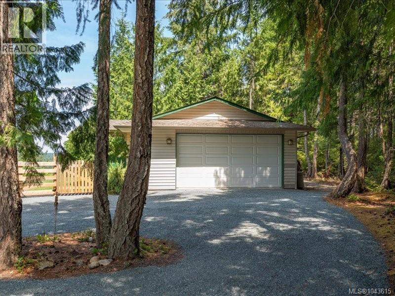 1881 Galvin Pl, Qualicum Beach
