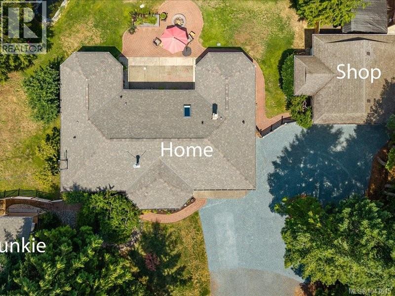 1881 Galvin Pl, Qualicum Beach