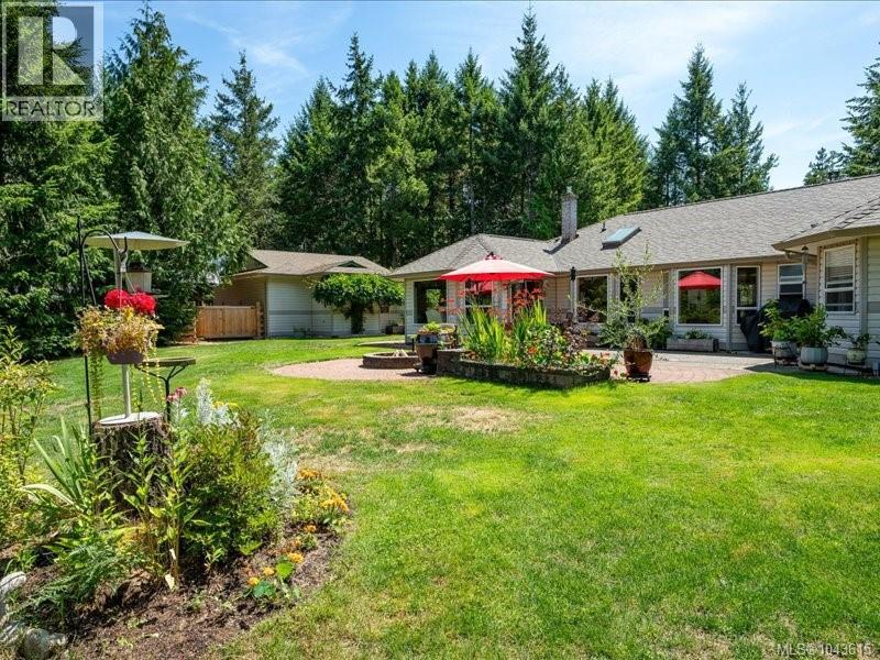 1881 Galvin Pl, Qualicum Beach
