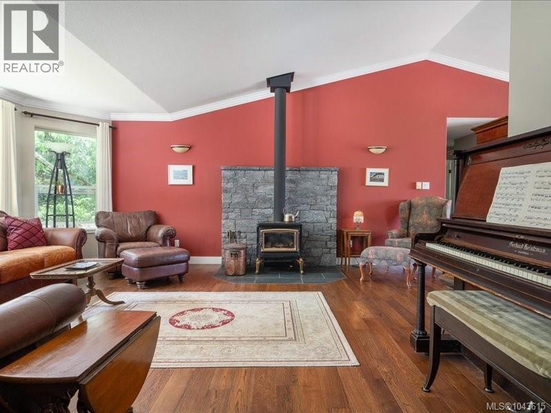 1881 Galvin Pl, Qualicum Beach