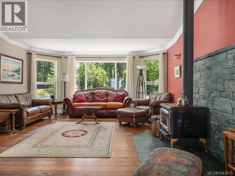 1881 Galvin Pl, Qualicum Beach