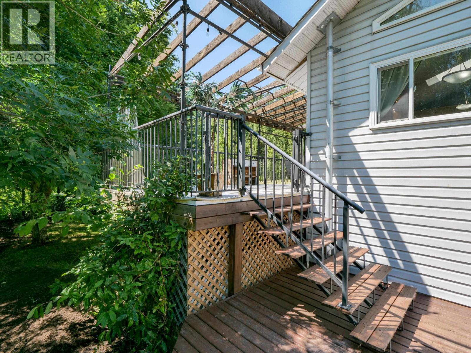 3482 KIRKHAM ROAD - 4
