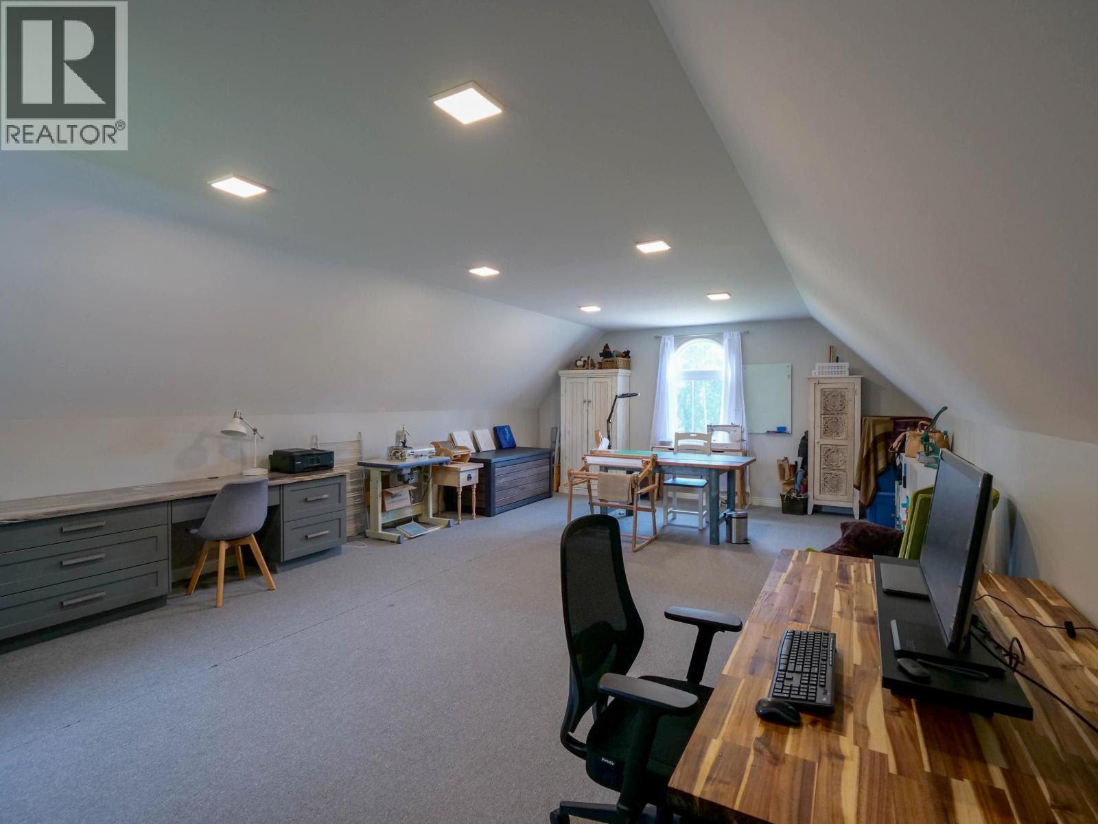 1551 VIEW DRIVE - 24