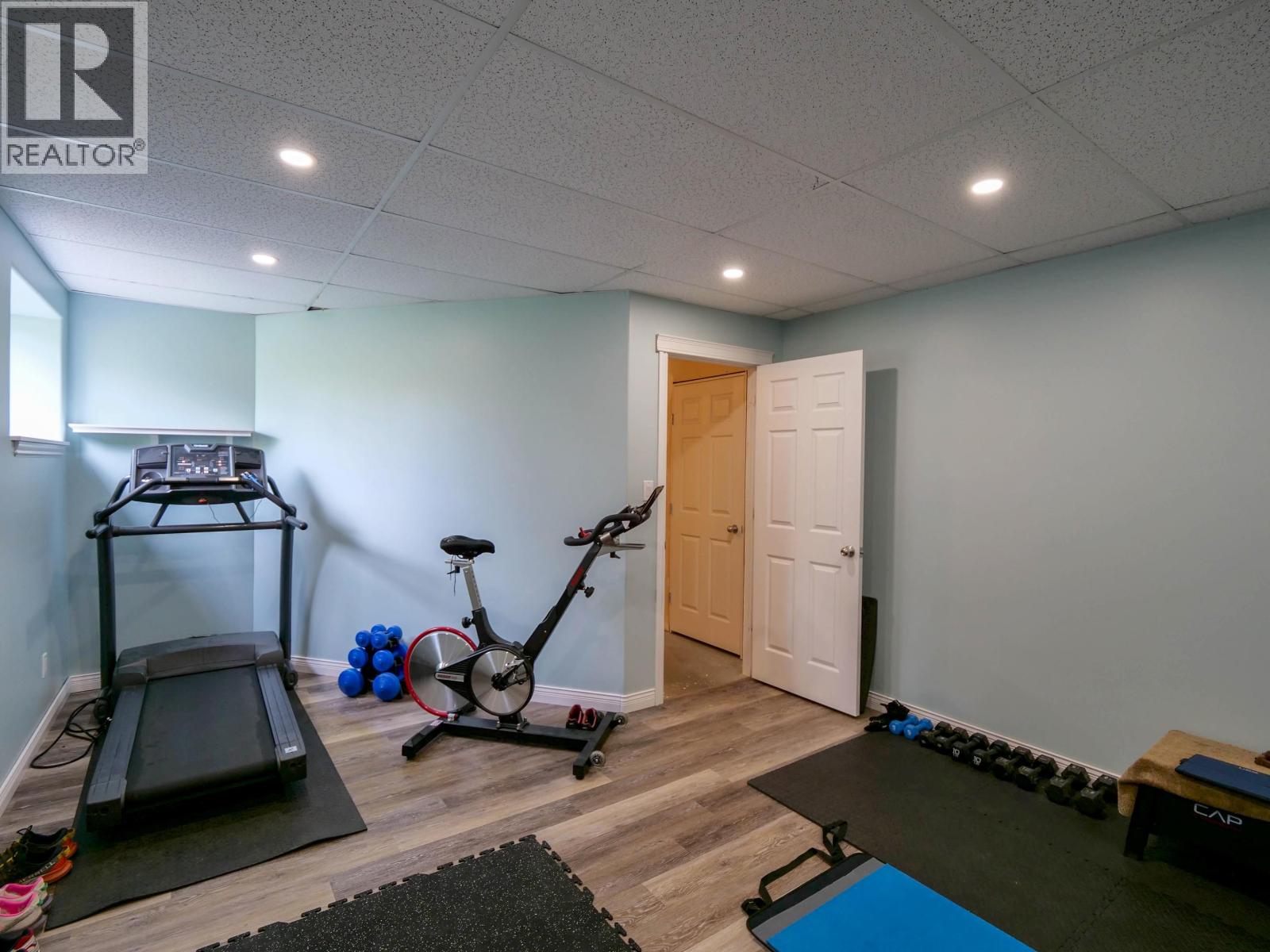 1551 VIEW DRIVE - 26