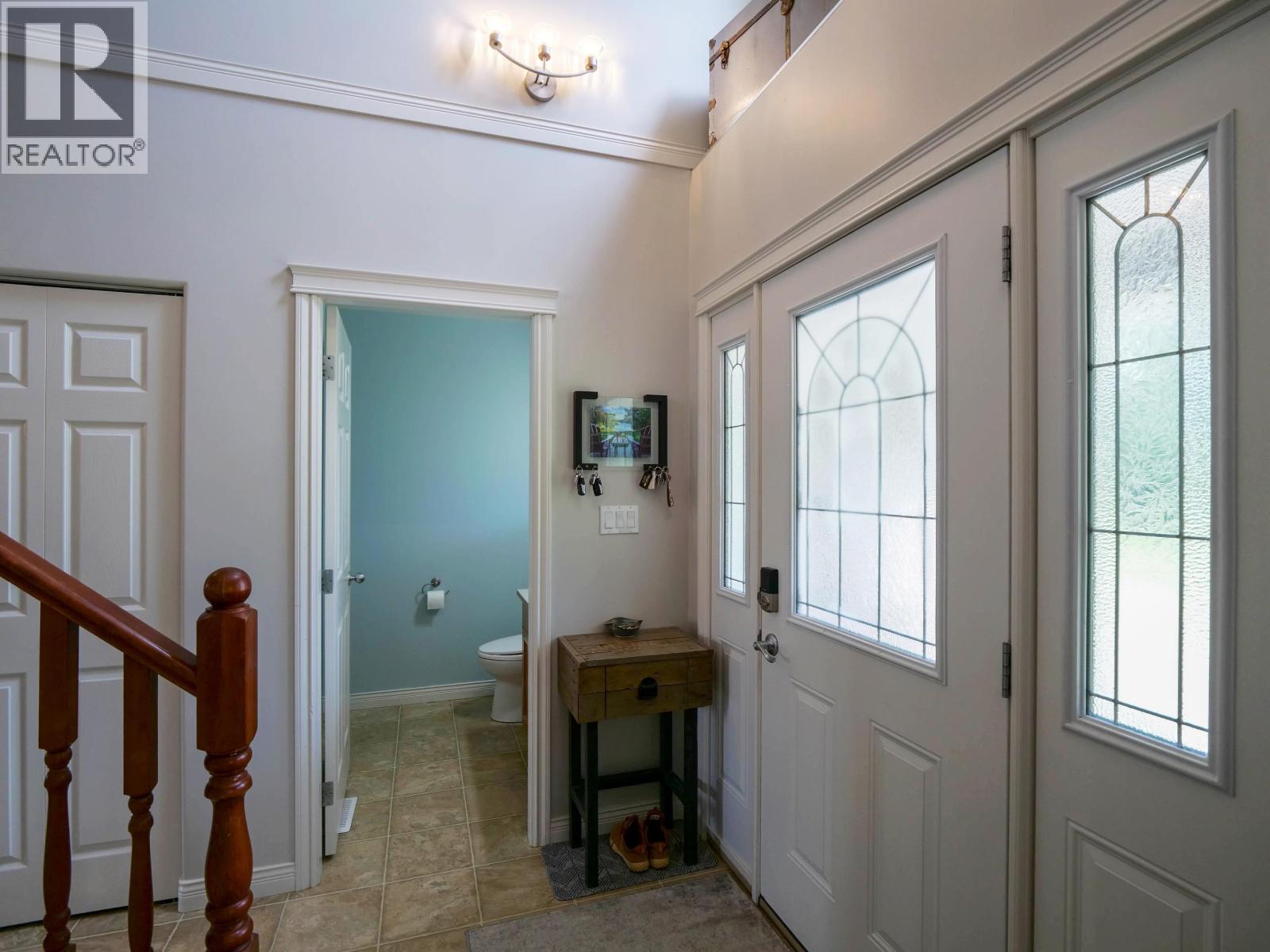 1551 VIEW DRIVE - 6