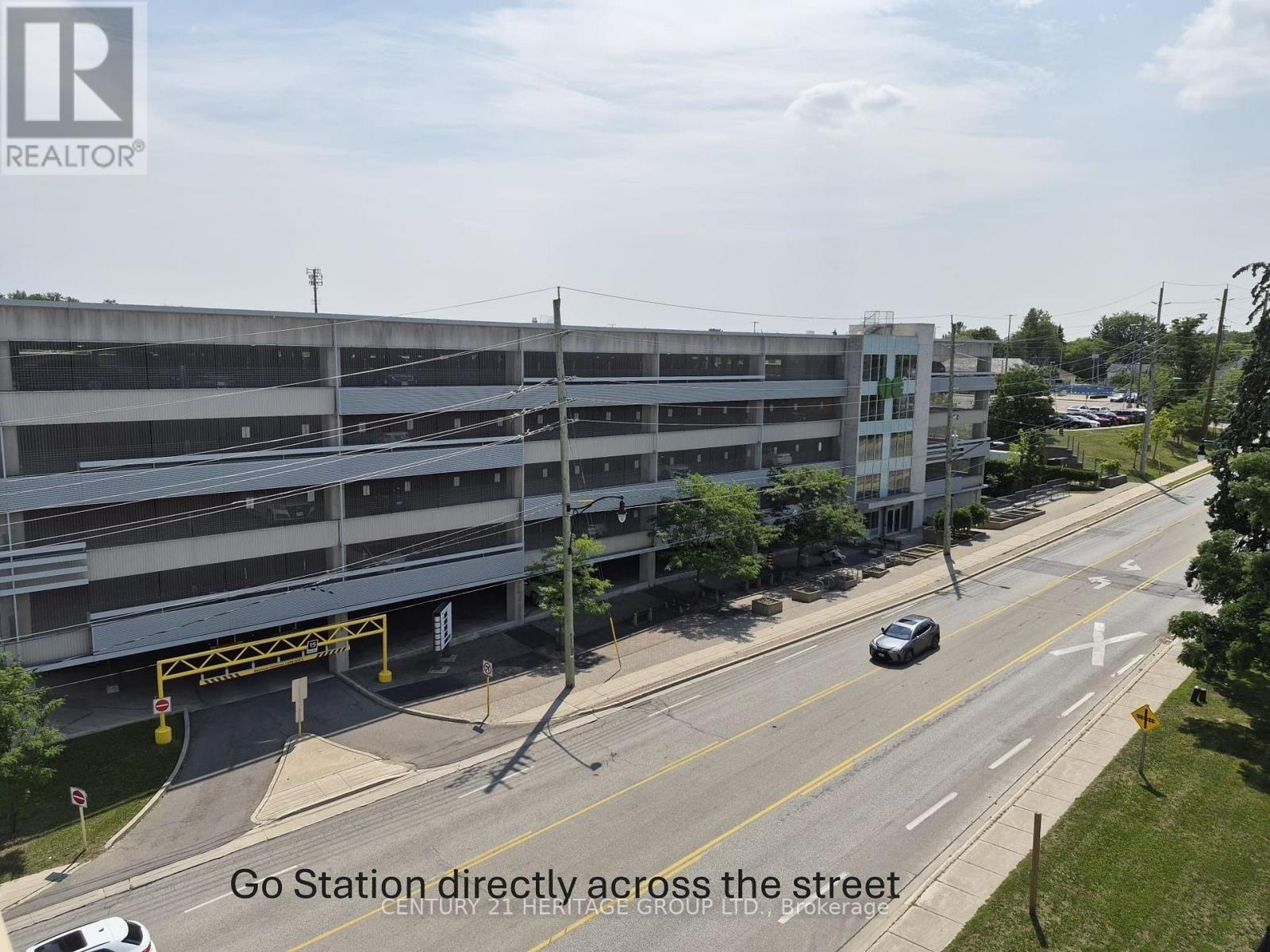 #513 160 WELLINGTON STREET - 20