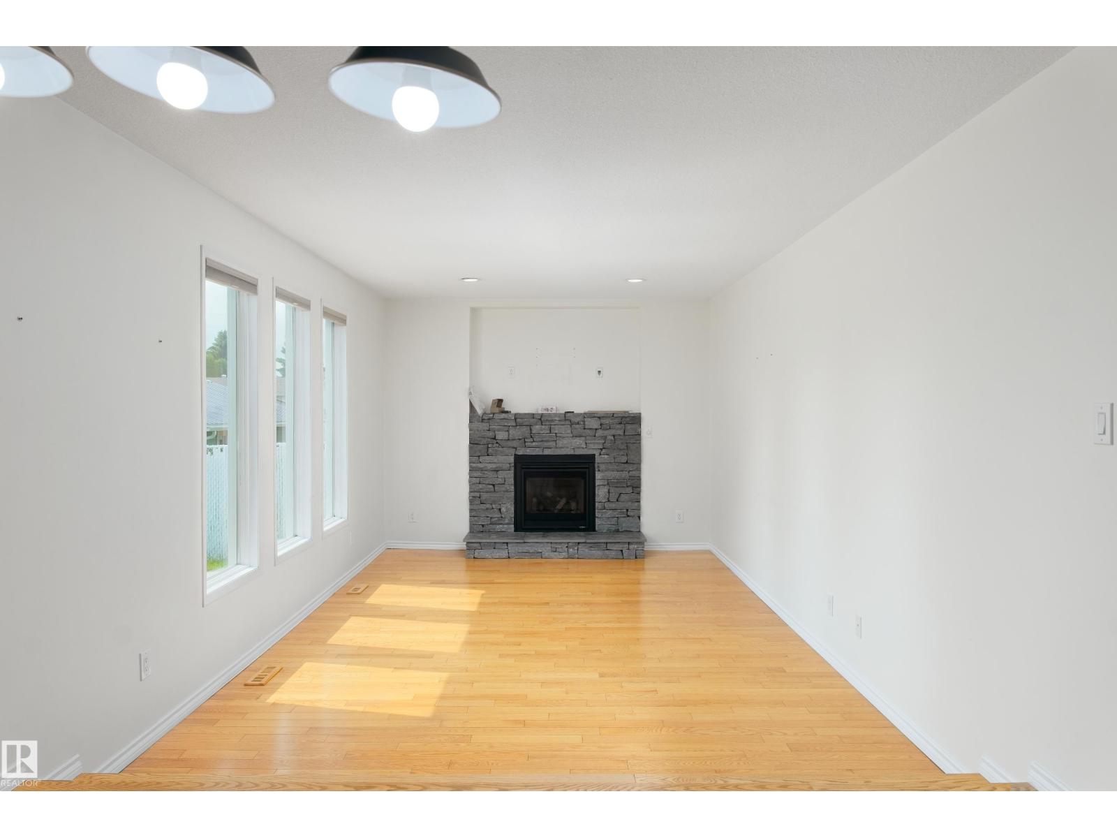 5407 60 Ave - 15