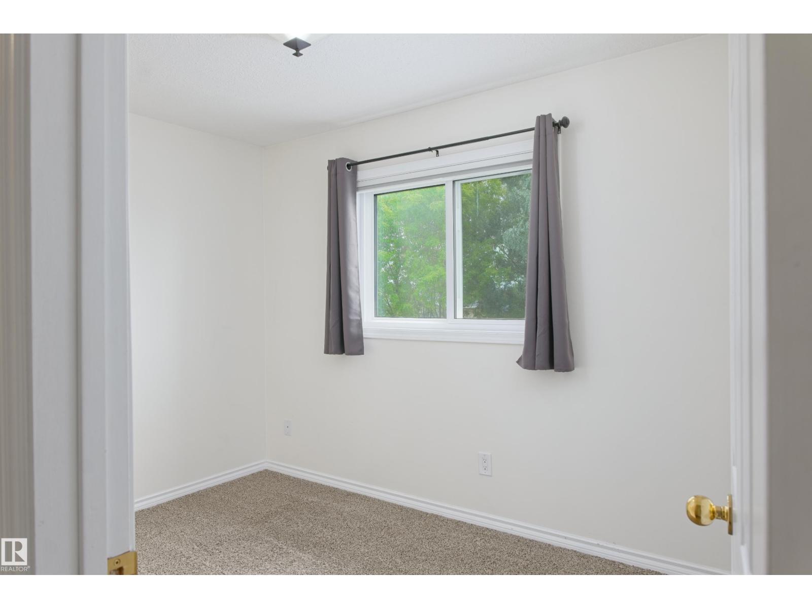 5407 60 Ave - 34