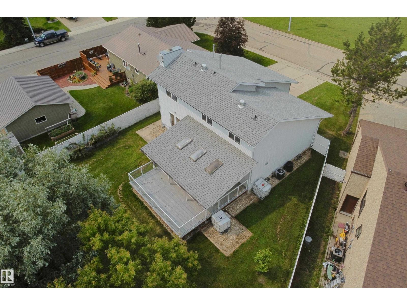 5407 60 Ave - 4