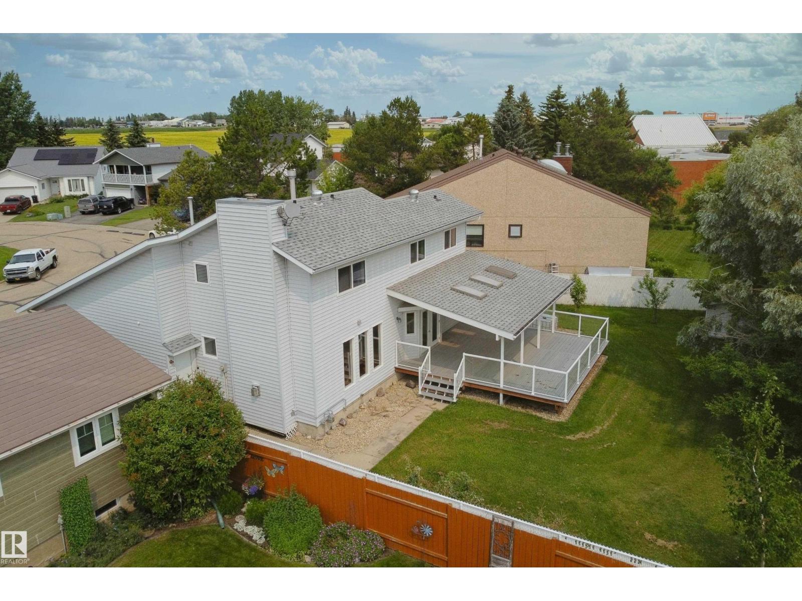 5407 60 Ave - 46
