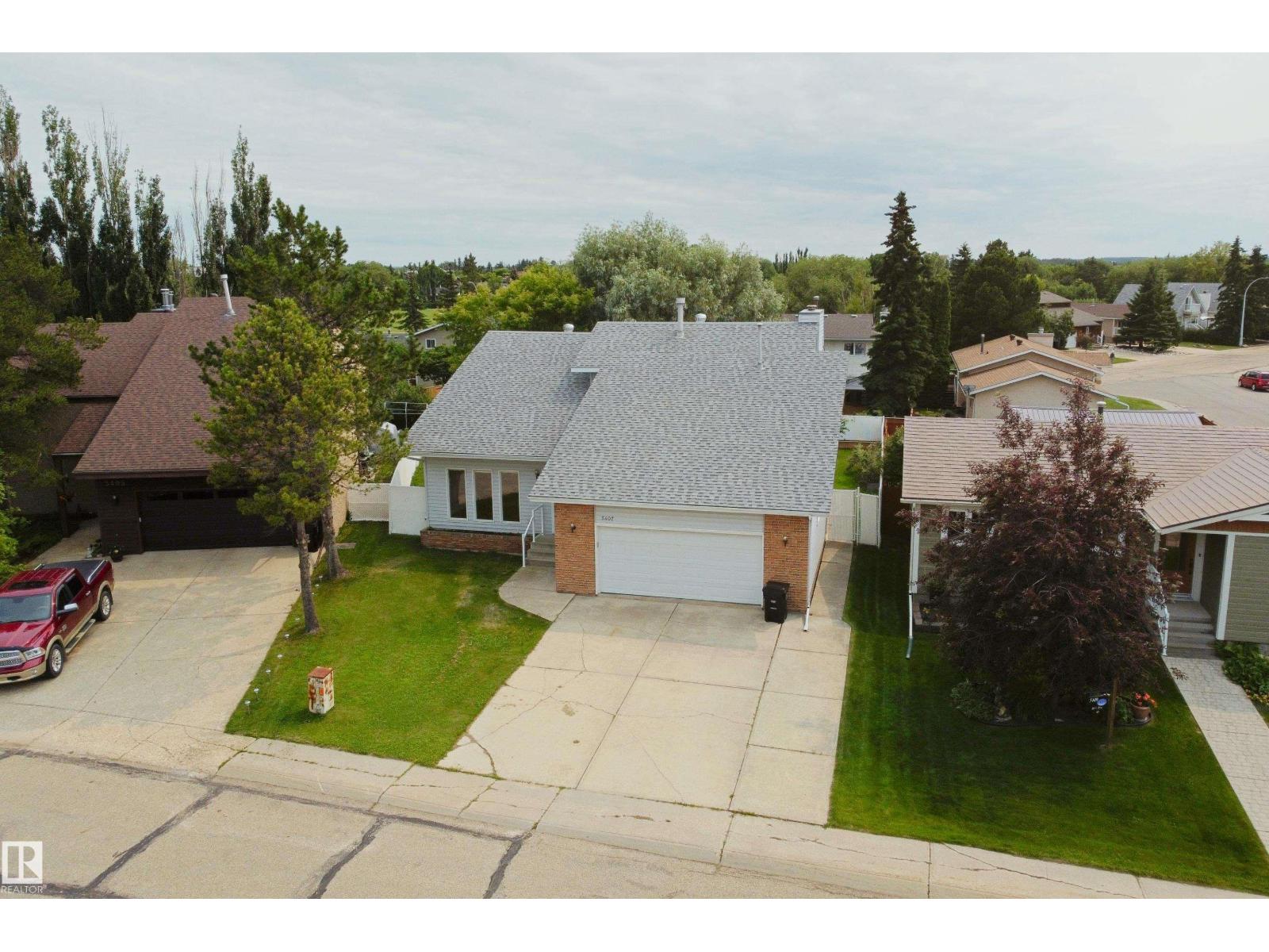 5407 60 Ave - 53