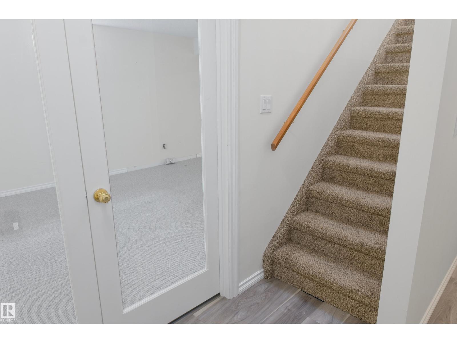 5407 60 Ave - 37