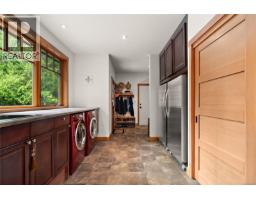 7928 White Duck Rd, Fanny Bay, BC V0R1W0 Photo 23