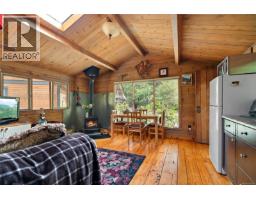 7928 White Duck Rd, Fanny Bay, BC V0R1W0 Photo 40
