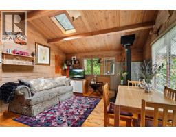 7928 White Duck Rd, Fanny Bay, BC V0R1W0 Photo 41