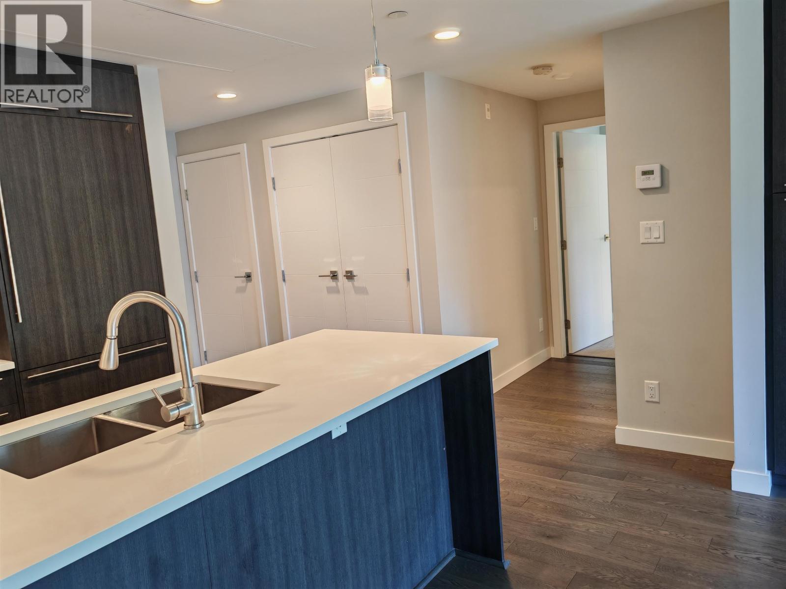208 5077 CAMBIE STREET, Vancouver