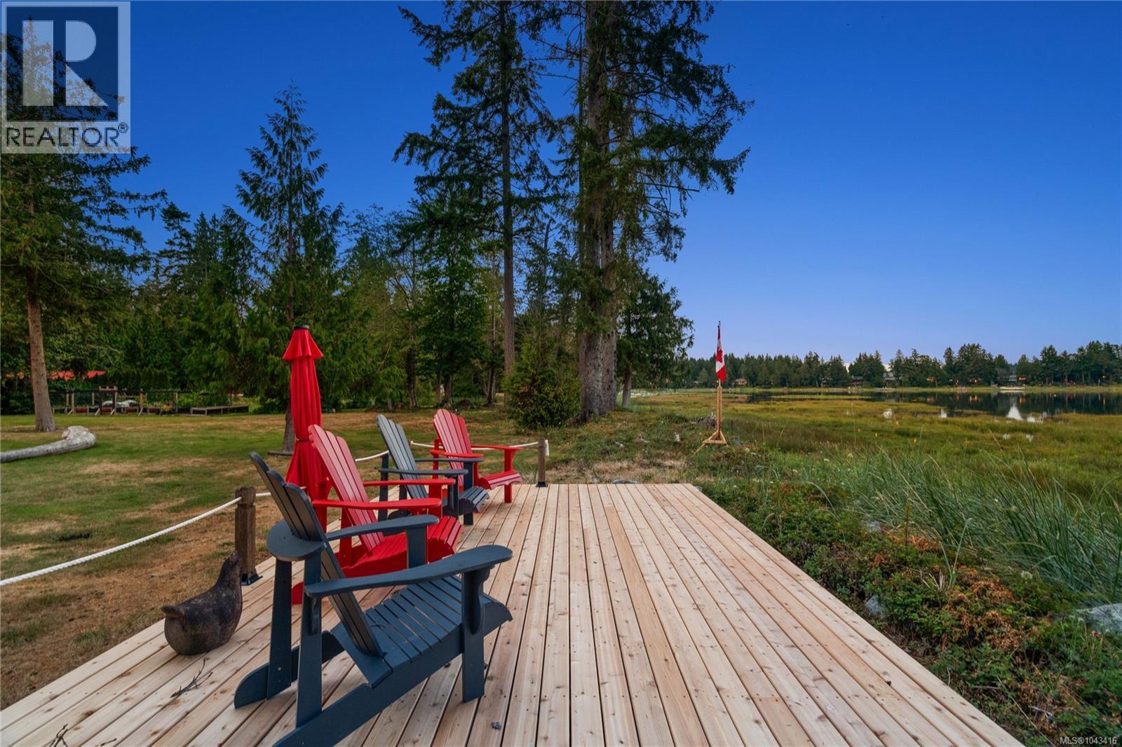 7928 White Duck Rd, Fanny Bay