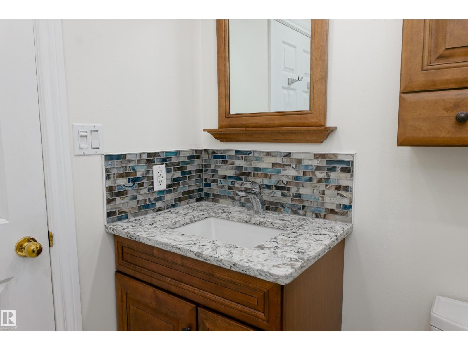 5407 60 Ave - 19