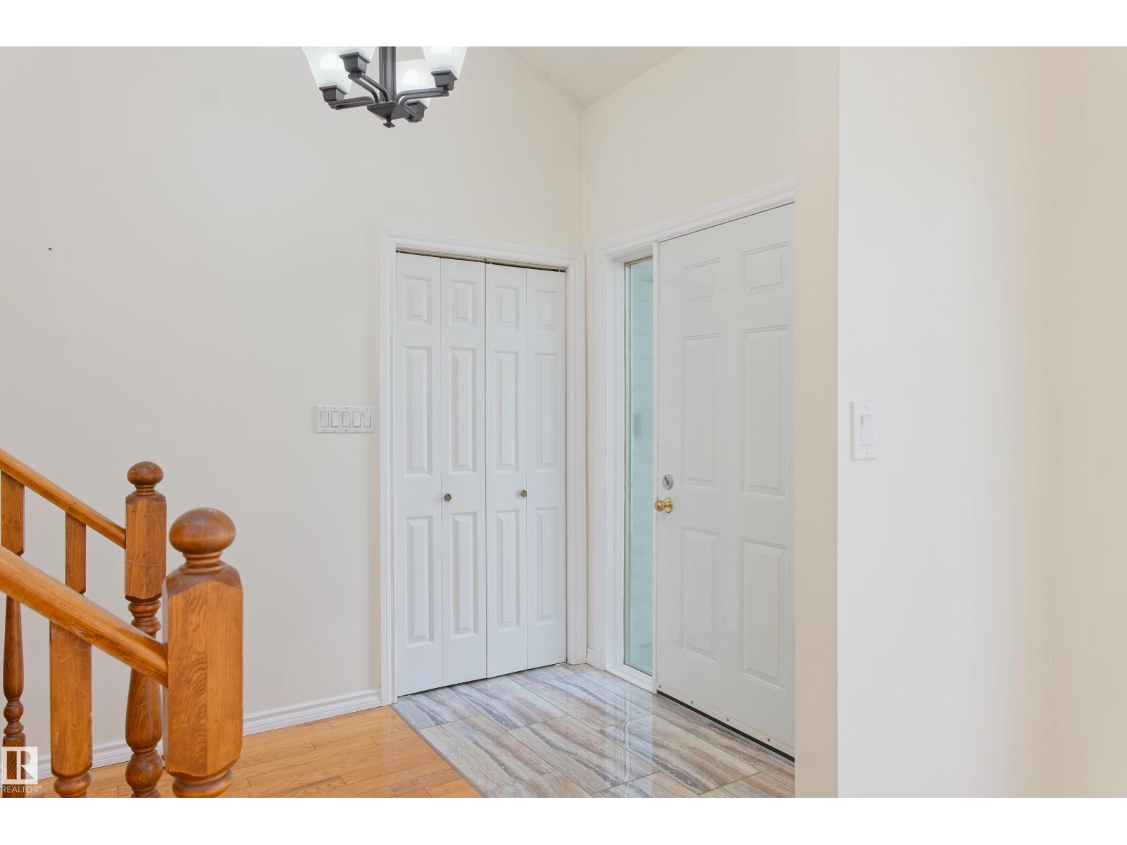 5407 60 Ave - 7