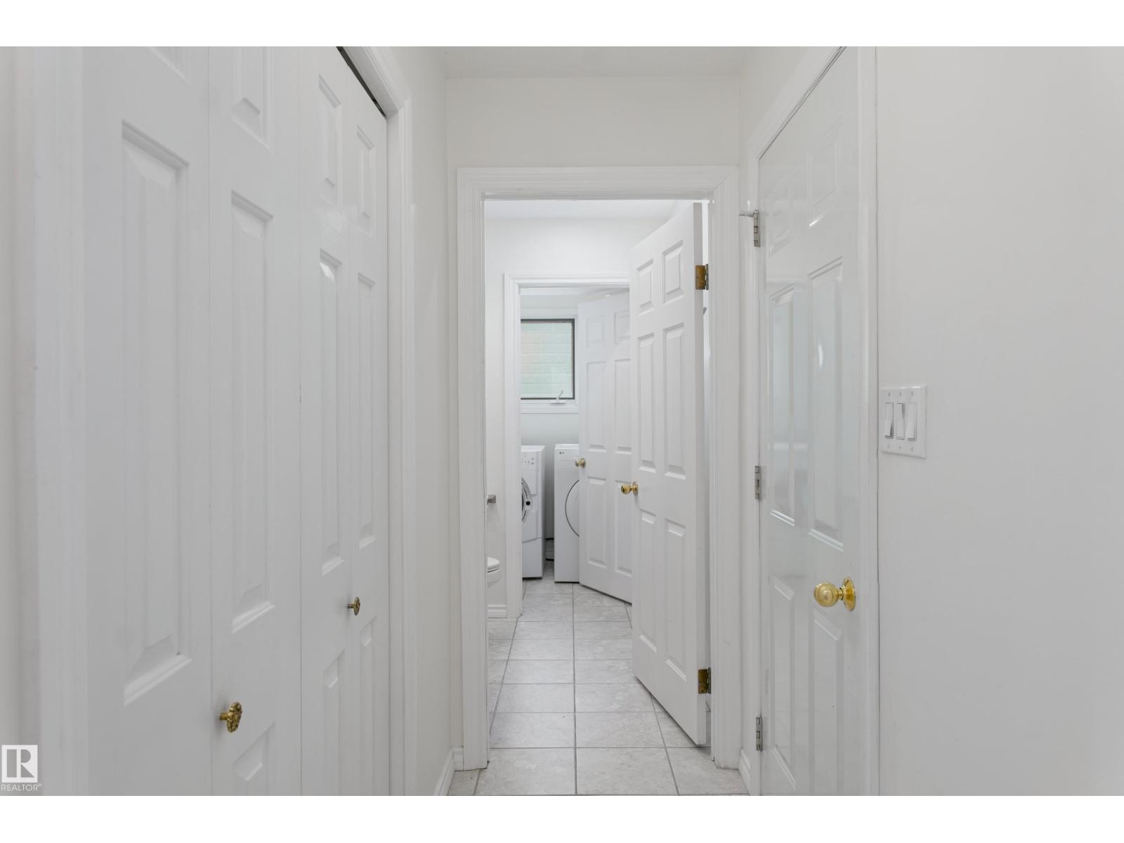 5407 60 Ave - 17