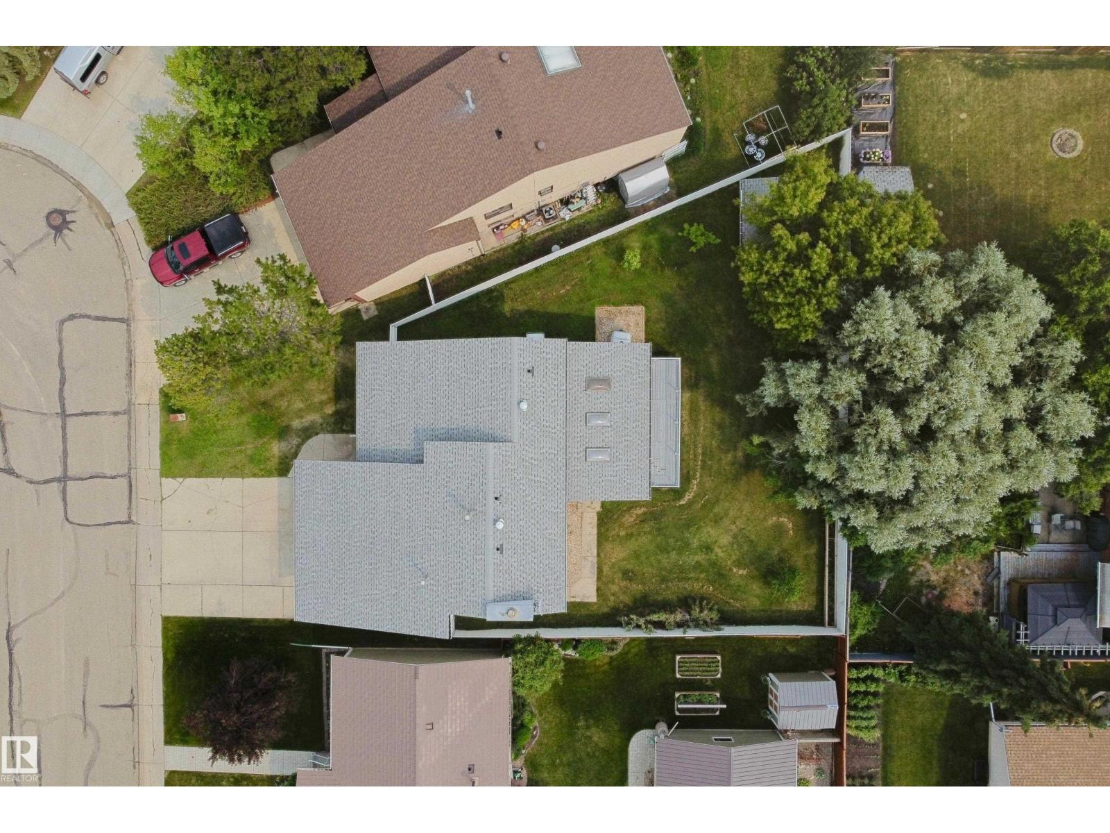 5407 60 Ave - 55