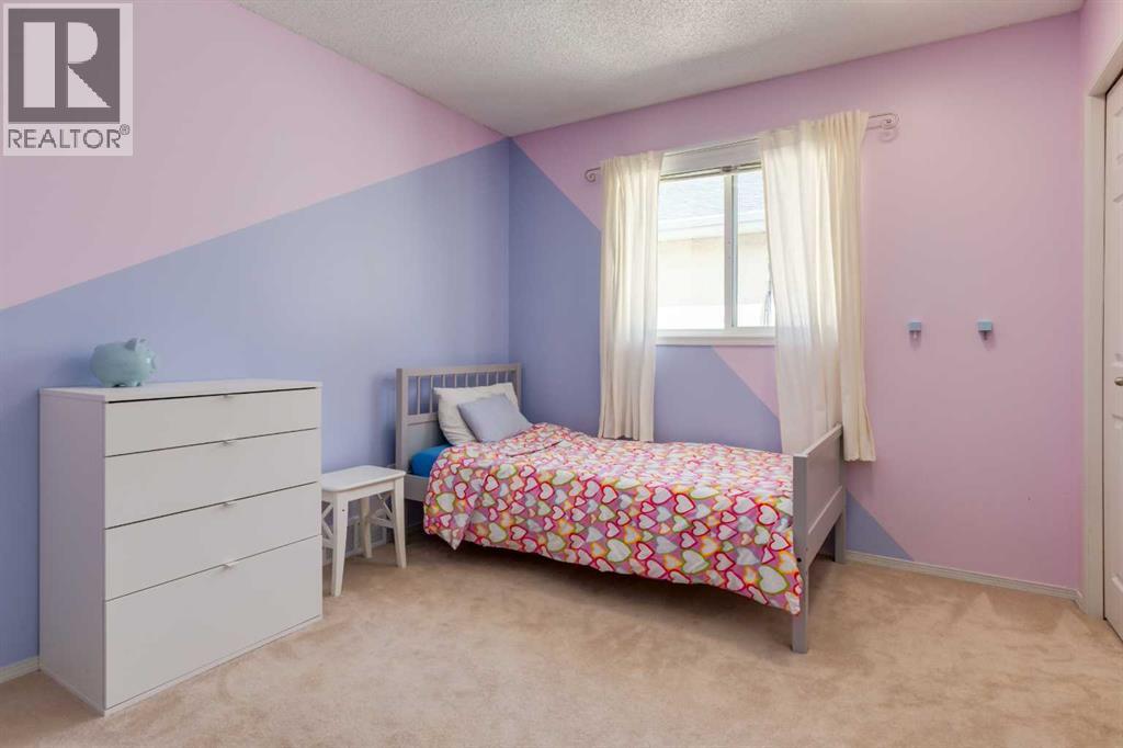 128 Riverwood Close SE - 22