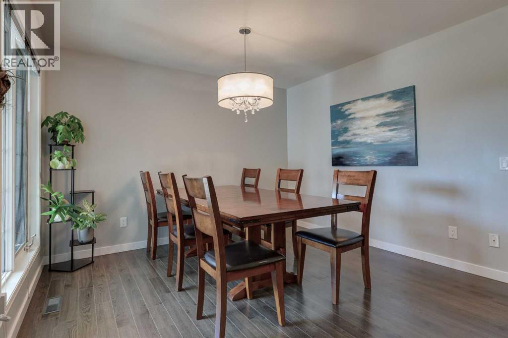 128 Riverwood Close SE - 3