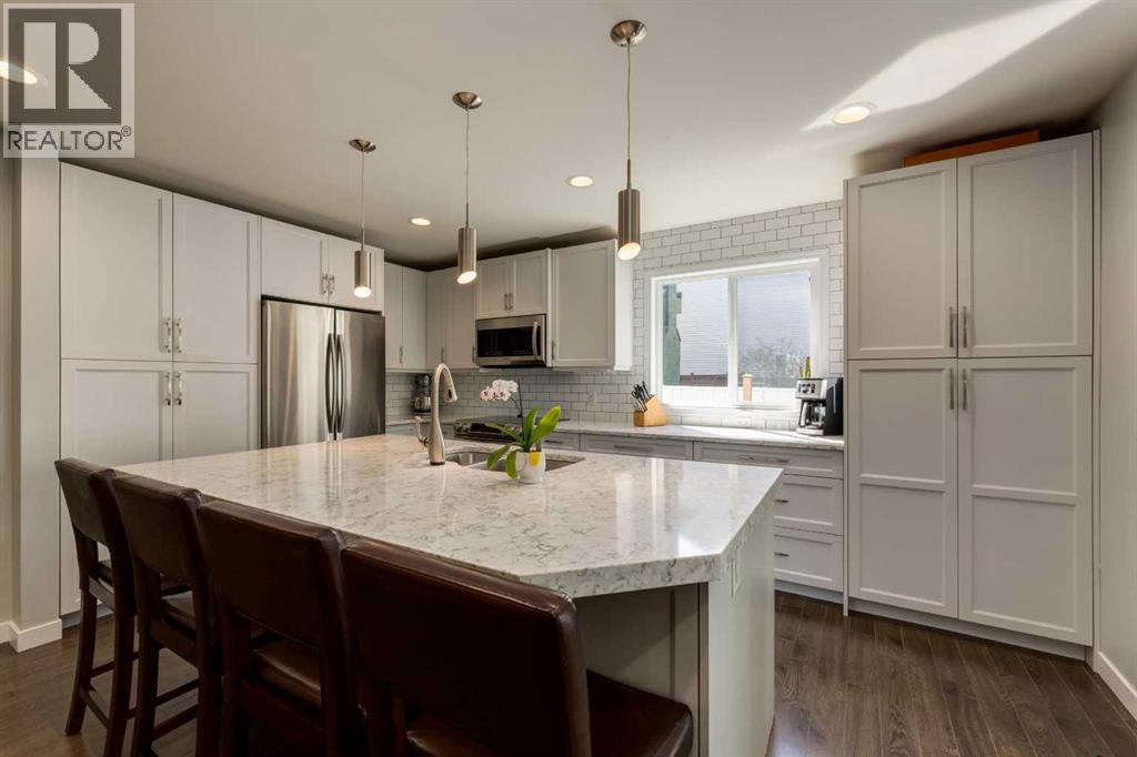 128 Riverwood Close SE - 13